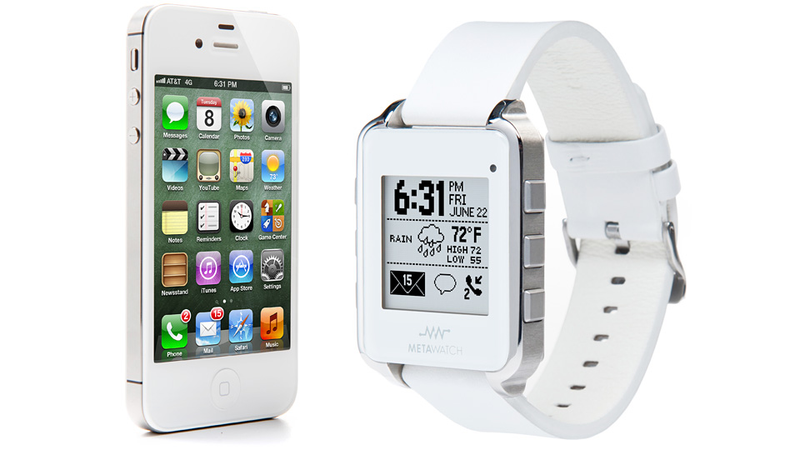Illustration for article titled The iPhone Gets the Wearable Remote Display It Deserves